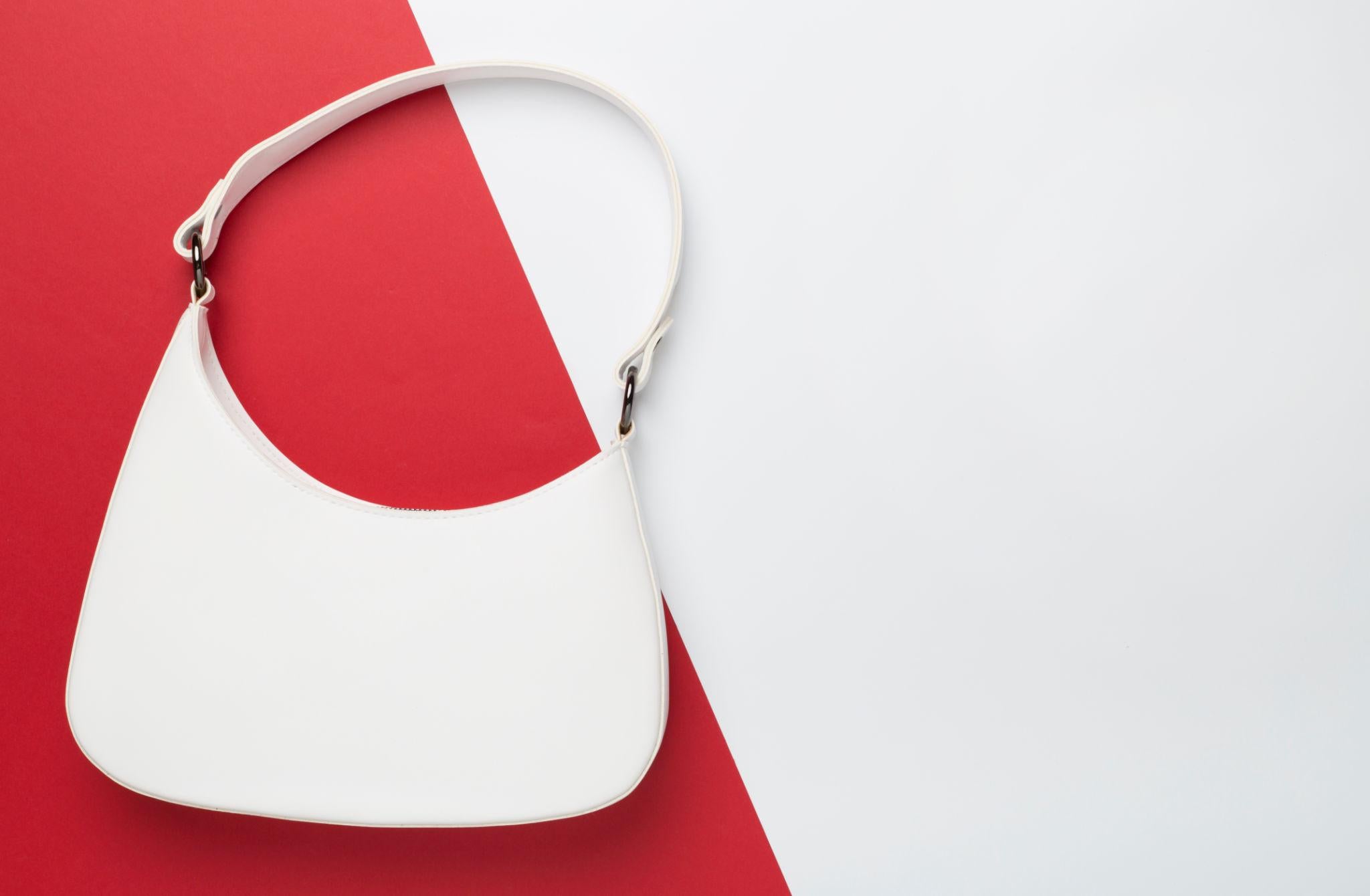 Trendy Women Sling Bag – Stylish & Compact